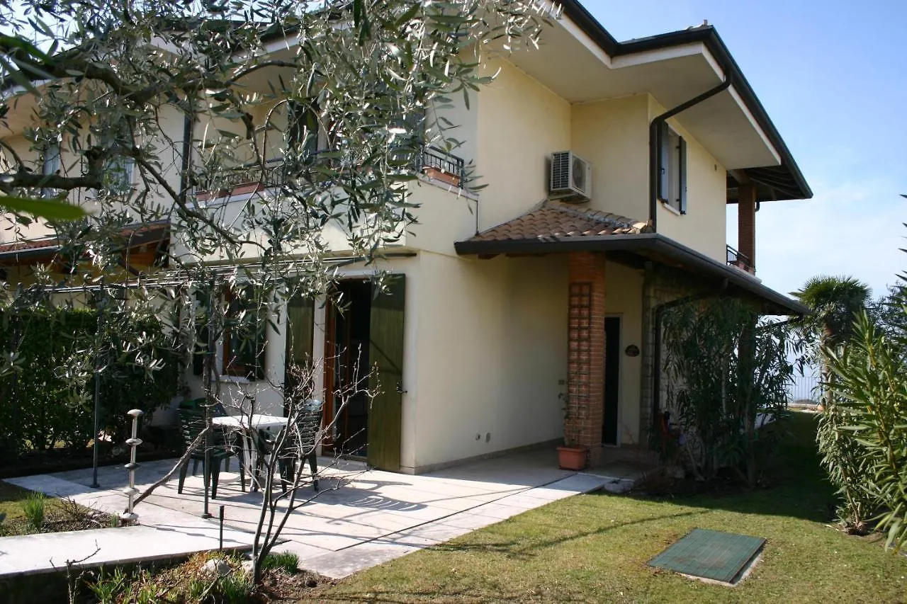 Ausblick Lazise Gardasee - Ferienhaus Mit Seeblick, Infinity Pool, Garten Und Garage