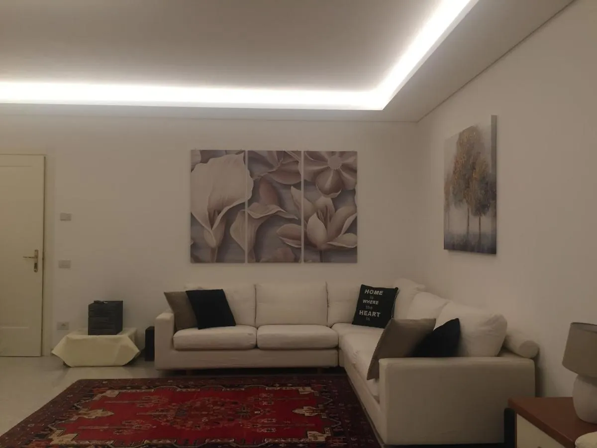Apartment Ausblick Lazise Gardasee - Ferienhaus Mit Seeblick, Infinity Pool, Garten Und Garage