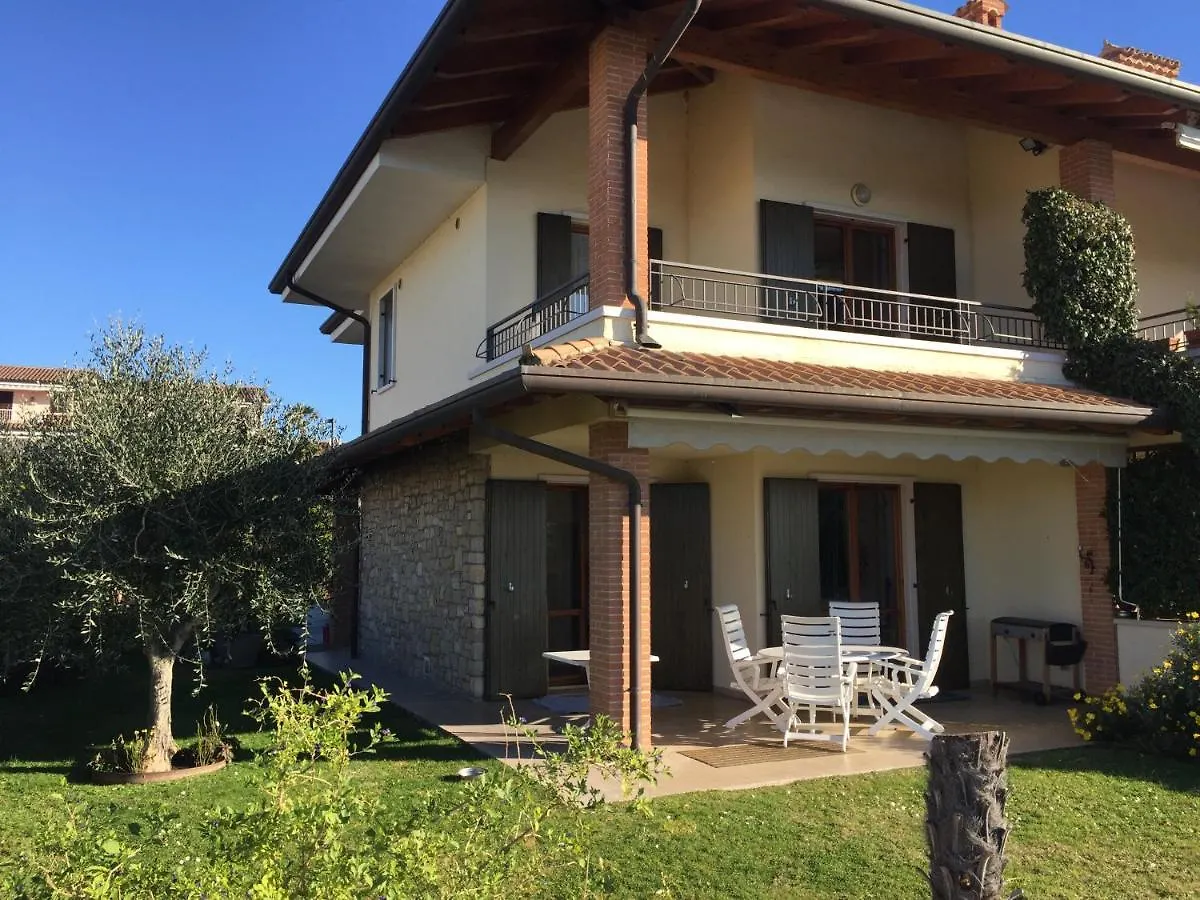 Ausblick Lazise Gardasee - Ferienhaus Mit Seeblick, Infinity Pool, Garten Und Garage